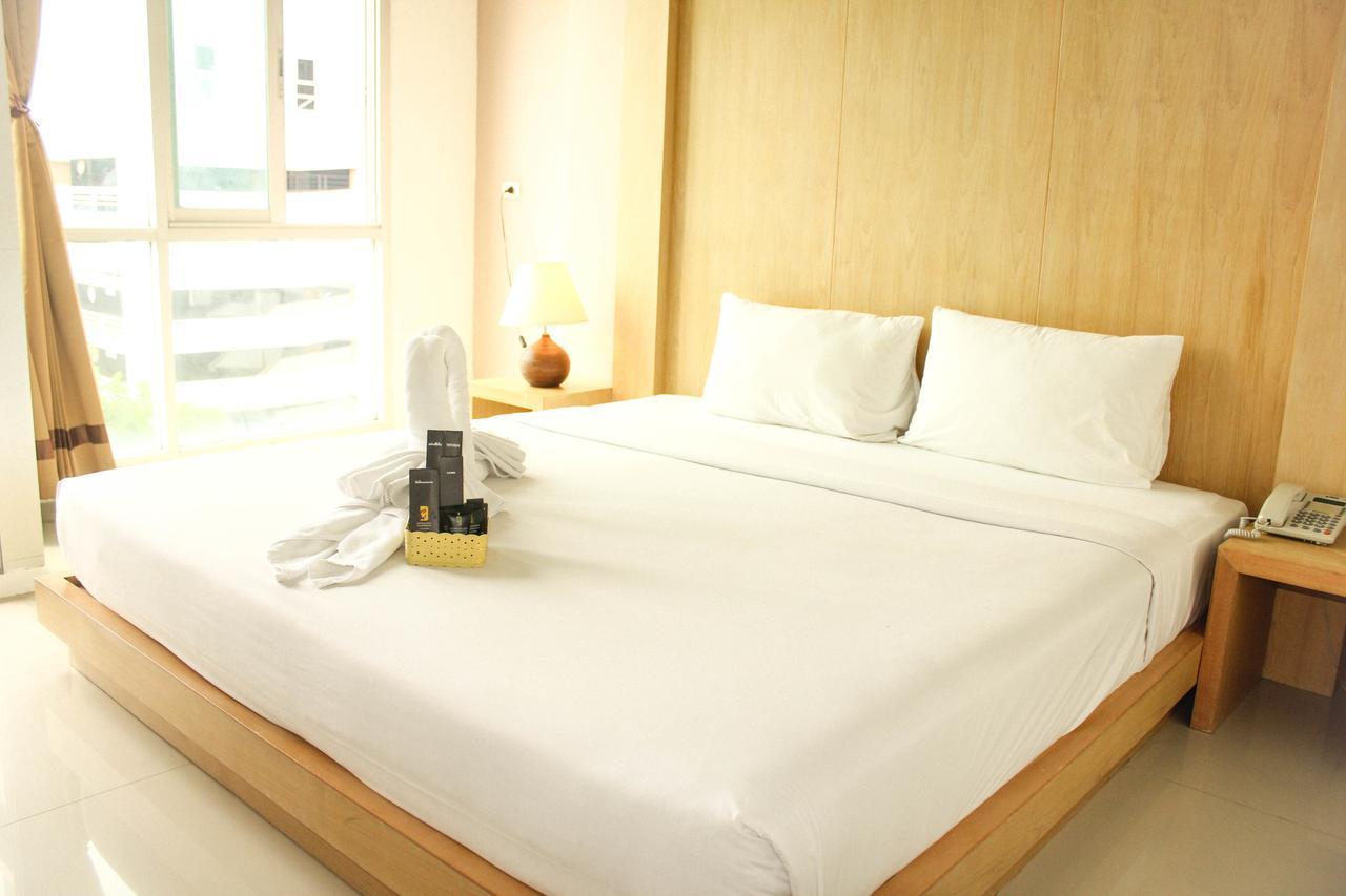 Bansabai Sabaidee Service Apartment Bangkok Buitenkant foto