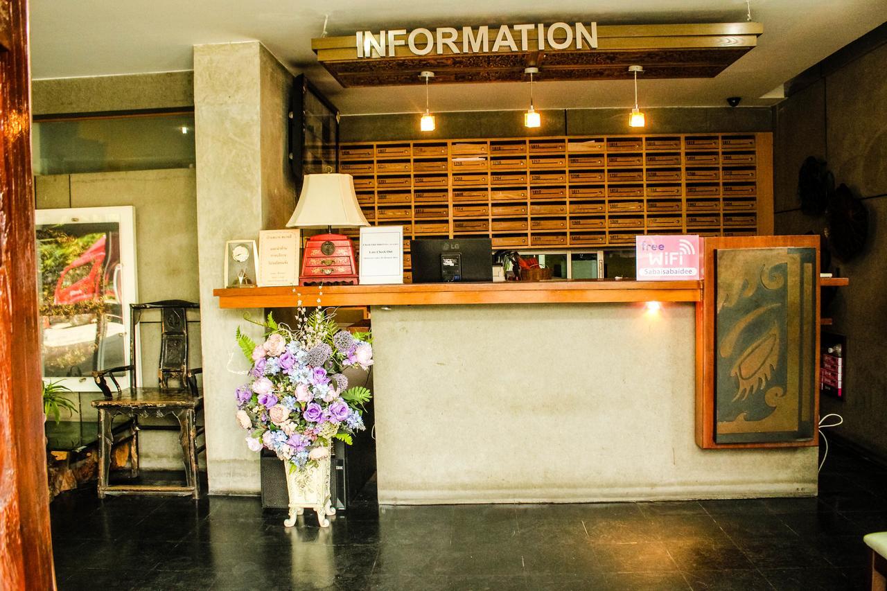 Bansabai Sabaidee Service Apartment Bangkok Buitenkant foto