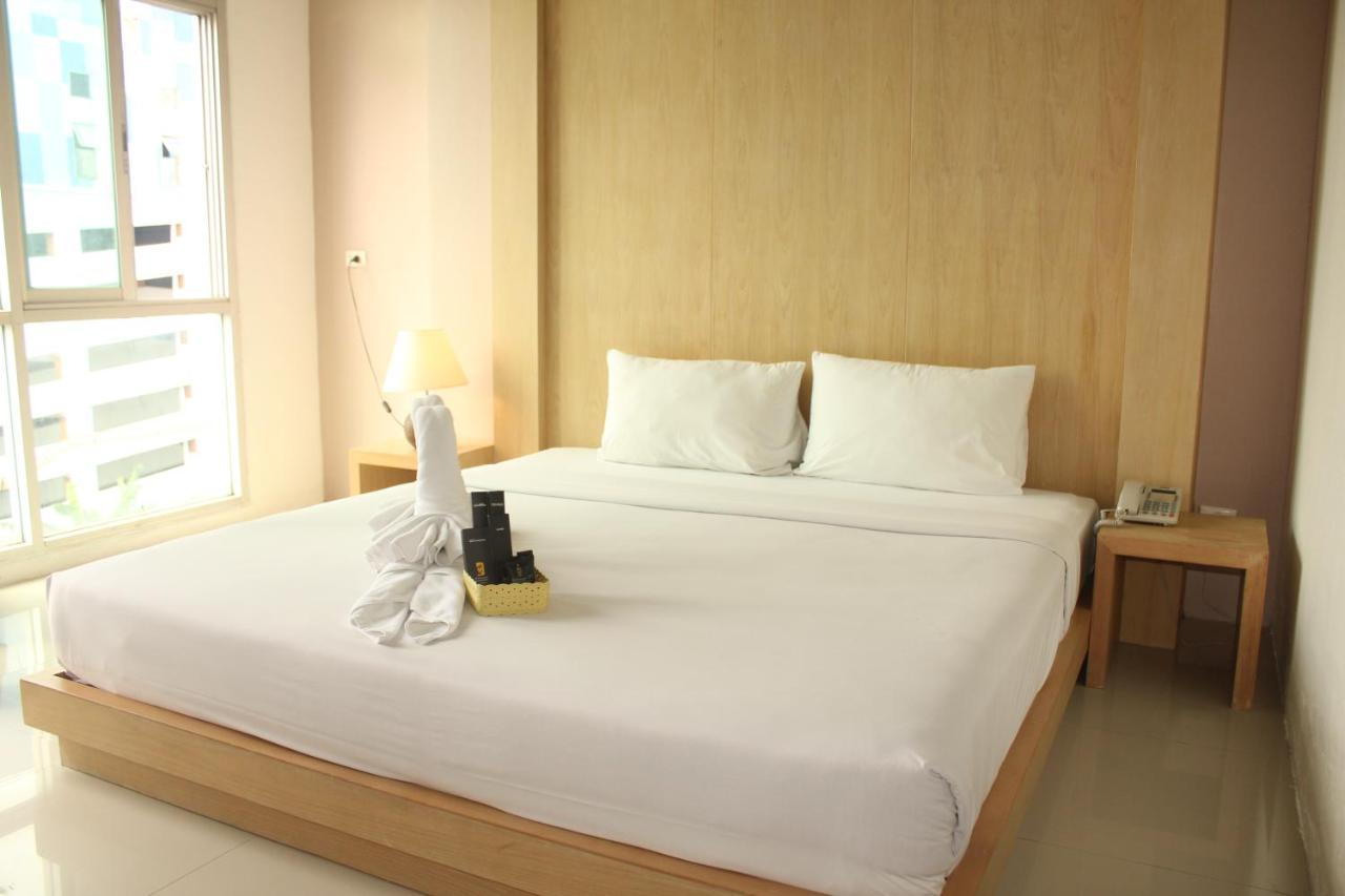 Bansabai Sabaidee Service Apartment Bangkok Buitenkant foto