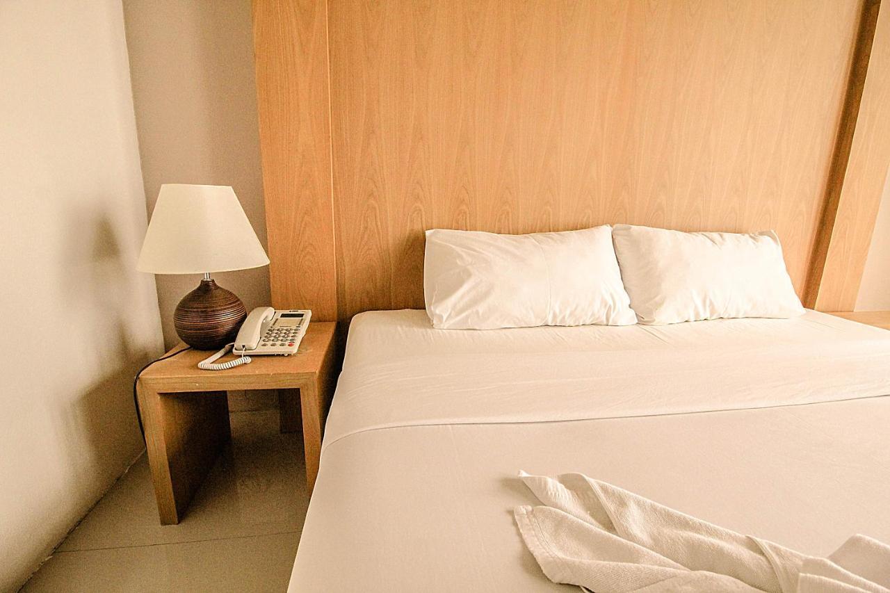 Bansabai Sabaidee Service Apartment Bangkok Buitenkant foto
