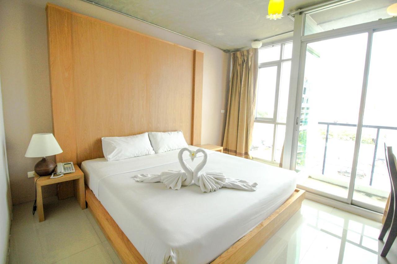 Bansabai Sabaidee Service Apartment Bangkok Buitenkant foto