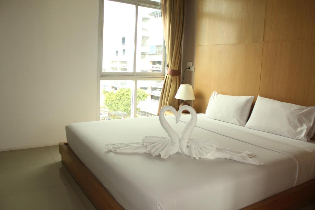 Bansabai Sabaidee Service Apartment Bangkok Buitenkant foto