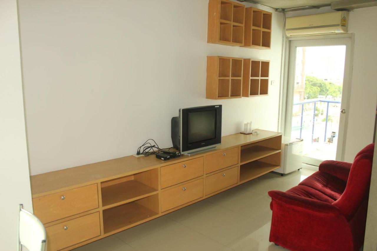 Bansabai Sabaidee Service Apartment Bangkok Buitenkant foto
